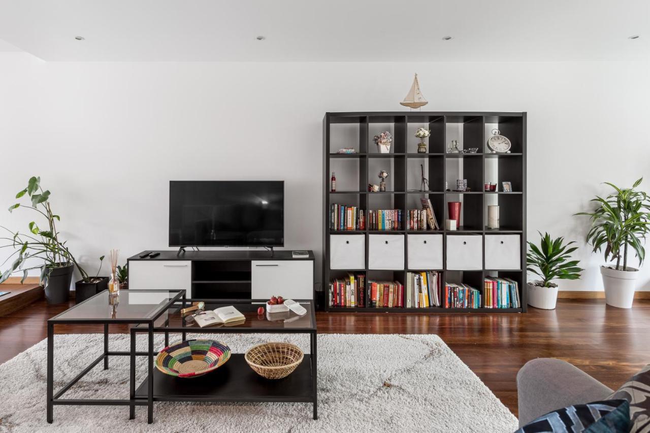 Joivy Sleek House Balcony & 2 Terraces In Porto Apartment Maia  Luaran gambar