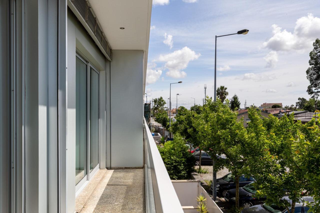 Joivy Sleek House Balcony & 2 Terraces In Porto Apartment Maia  Luaran gambar
