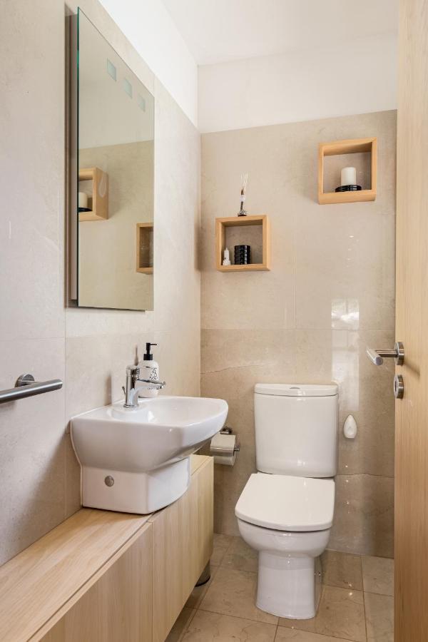 Joivy Sleek House Balcony & 2 Terraces In Porto Apartment Maia  Luaran gambar